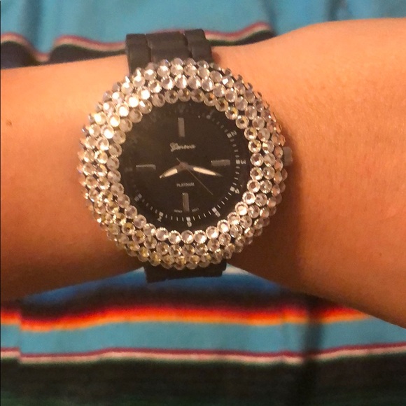 Watch - Picture 3 of 3